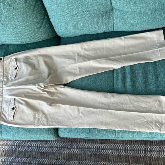 Sid Mashburn Tex Sport Trouser in Stone AP all purpose twill. - Picture 8 of 10